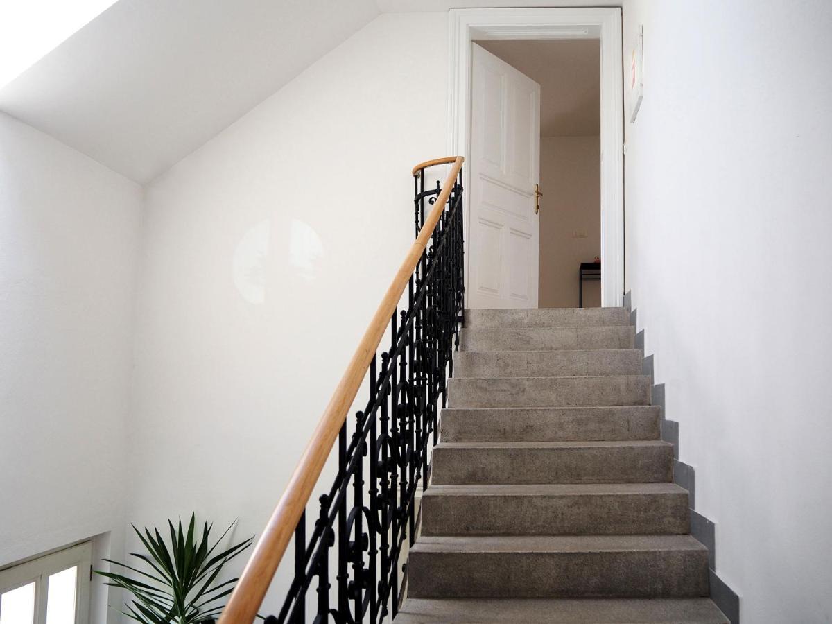 Vynimocny Apartman V Staromestskej Vile S Vyhladom Na Hrad Bratysława Zewnętrze zdjęcie